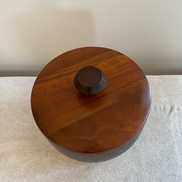 MCM 1960's Vintage Vermillion Walnut Wood Ice Bucket - Picture 3 of 8